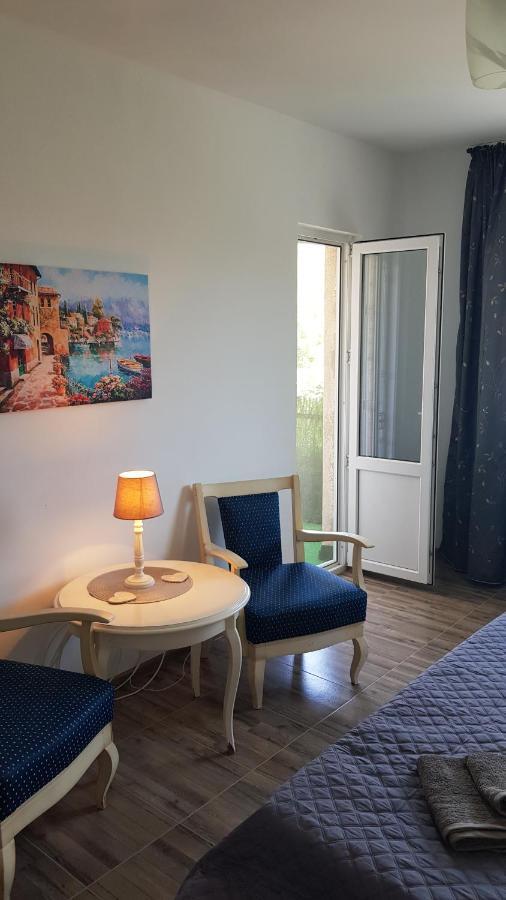 Apartament Mandree 科斯蒂内什蒂 外观 照片
